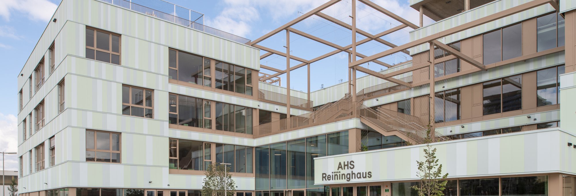 Außenansicht der AHS Reininghaus